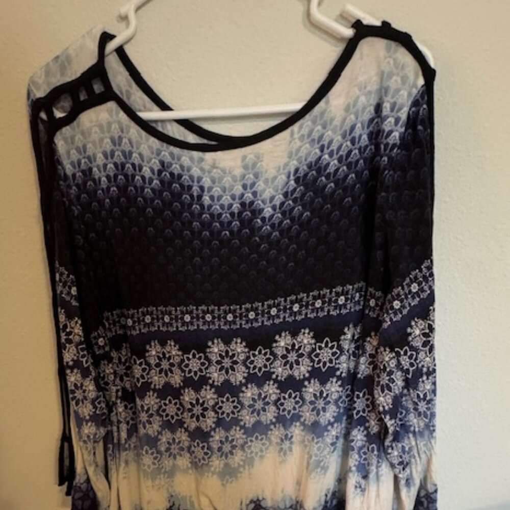 Women's 3/4 sleeve top
